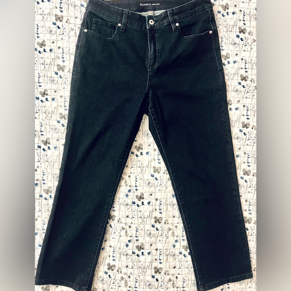 Style & Co. Curvy Capri Dark Wash Blue Jeans - Size 12 (Women's)